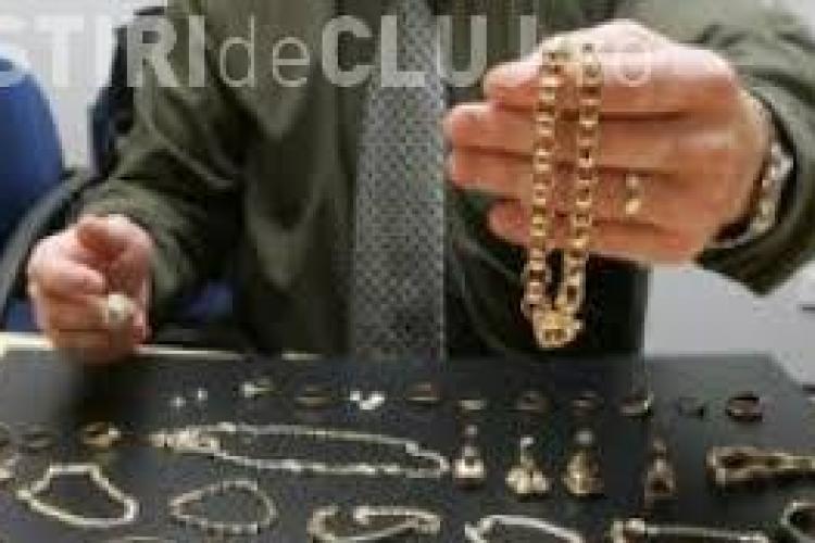 Clujean de 79 de ani prins la furat de bijuterii în Gheorgheni