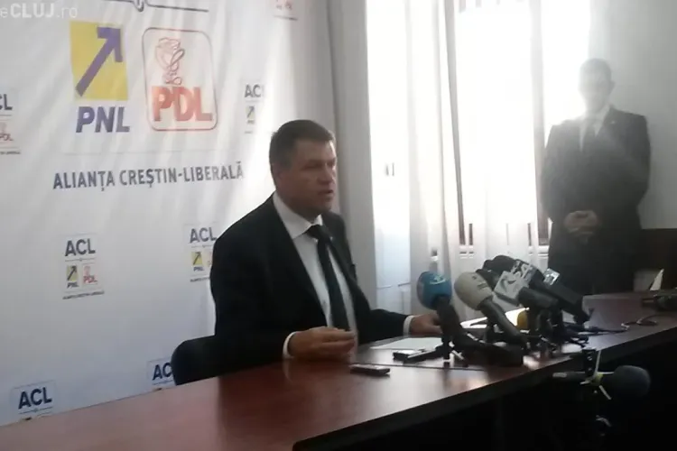 Klaus Iohannis și-a povestit viața: ”Repar orice prin casa, prin gradina, prin pivnita. Mi-am pus singur faianta si gresie in baie!”