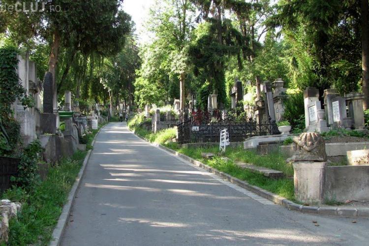 Razie în cimitirele din Cluj-Napoca. Polițiștii au vizat cerșetorii și scandalagiii