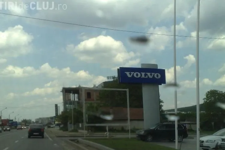 Sens giratoriu în zona reprezentaței Volvo - BMW, în Florești