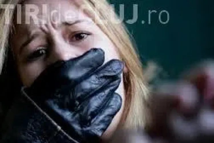 Trei ȘMECHERAȘI din Gilău au tâlhărit în mod ordinar o femeie, dar sunt LIBERI