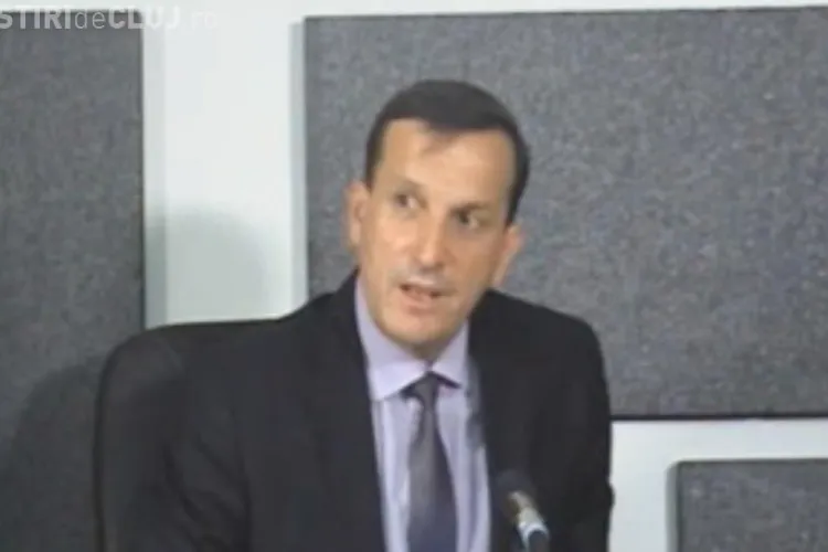 Directorii care se ocupau de Drumurile Județene Cluj stăteau pe Facebook, cu salarii de 10.000 de lei