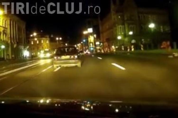 Cum se trece la Cluj cu mașina pe roșu, între benzi, fără nicio jenă VIDEO