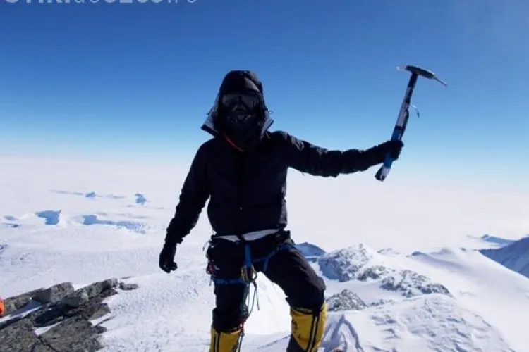 Alpinistul clujean Ciprian Pătraşcu a cucerit cel mai înalt vârf din Antarctica - FOTO