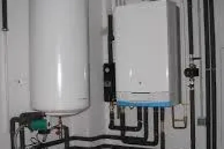 Escroc prins de polițiști după ce a păgubit mai mulți clujeni. Îi mințea că le vinde centrale termice