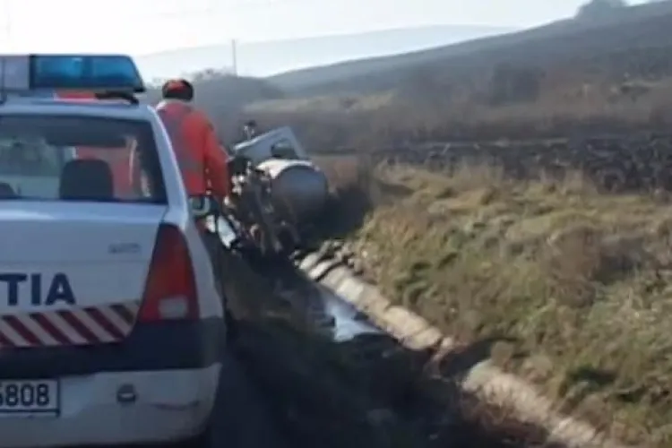 Accident la ieșire din Bonțida! O autospecială cu lapte a fost proiectată în șanț - VIDEO și FOTO 
