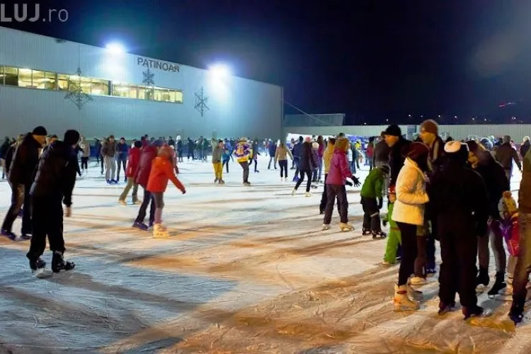 Vrei să patinezi și când plouă? La patinoarul Fiesta Sport de la Cora o poți face în condiții excelente! Vezi programul și tarifele