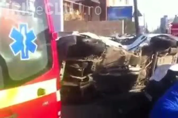 Accident în Grigorescu! O mașină RDS a răsturnat un autoturism. Soția vinovatului a făcut CIRC - VIDEO