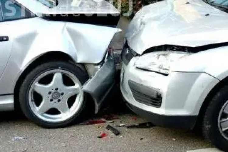 Accident cu două victime pe Tăietura Turcului! Pagubele sunt de 50.000 de lei