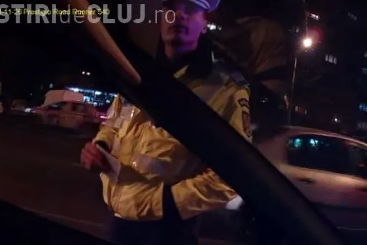 VIDEO - Un taximetrist acuză Politia Cluj de abuz. A oprit în Piața Mărăști pentru un client, când semaforul era VERDE