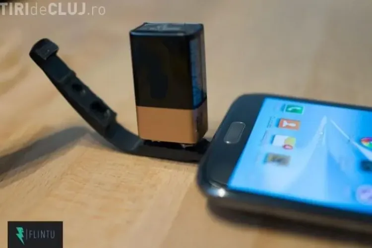 Cum o să-ți poți încărca telefonul cu ajutorul unei baterii normale VIDEO