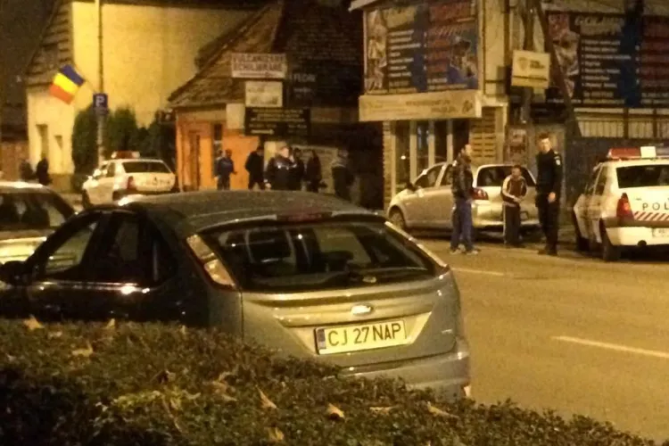 Țiganii din Cluj s-au atacat cu topoare pe Dorobanților! I-au dat cu spray paralizant și pe POLIȚIȘTI - VIDEO