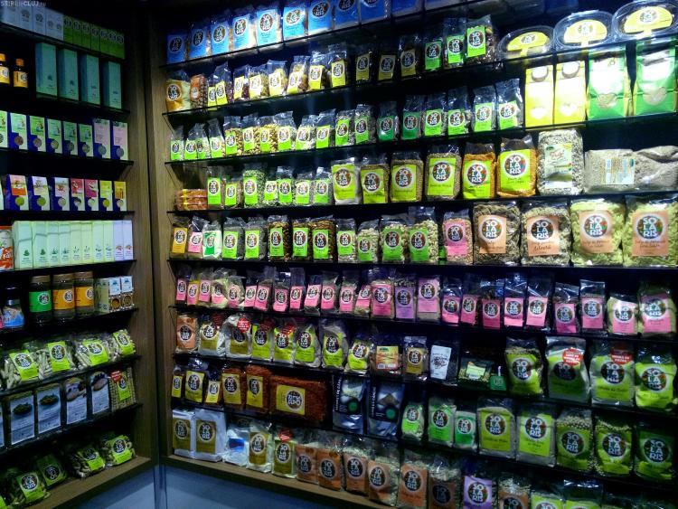 ECOFARMACIA are o nouă locație în ClujNapoca, în piața Flora. Vezi cum