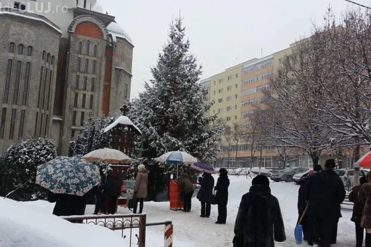 Un clujean a reclamat zgomotul produs de difuzoarele de la biserică. Răspunsul primit e de milioane - FOTO