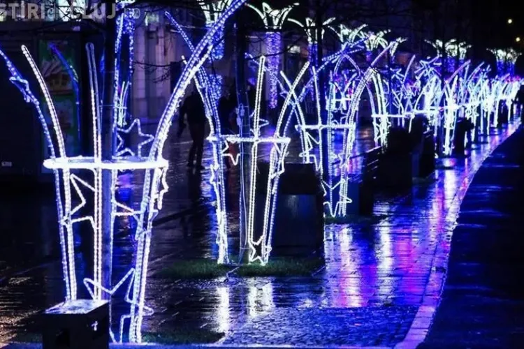Primăria Cluj-Napoca plătește o avere pe iluminatul de sărbători