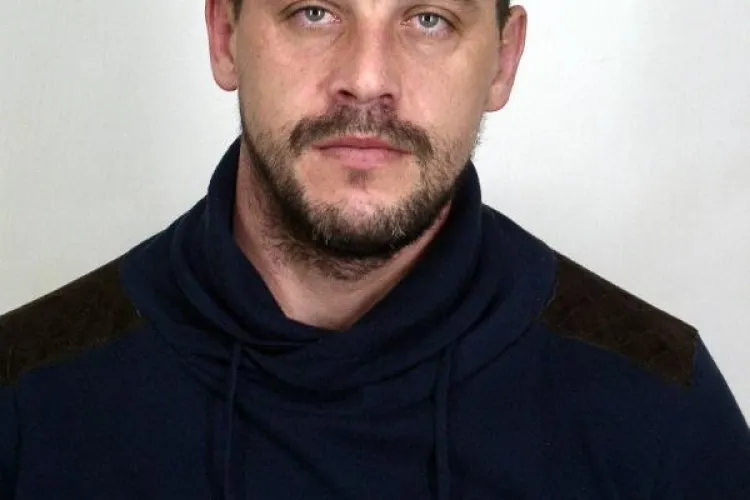 Alexandru Bartuș, deținutul EVADAT de la Cluj, este FOARTE periculos! În Franța a omorât un om