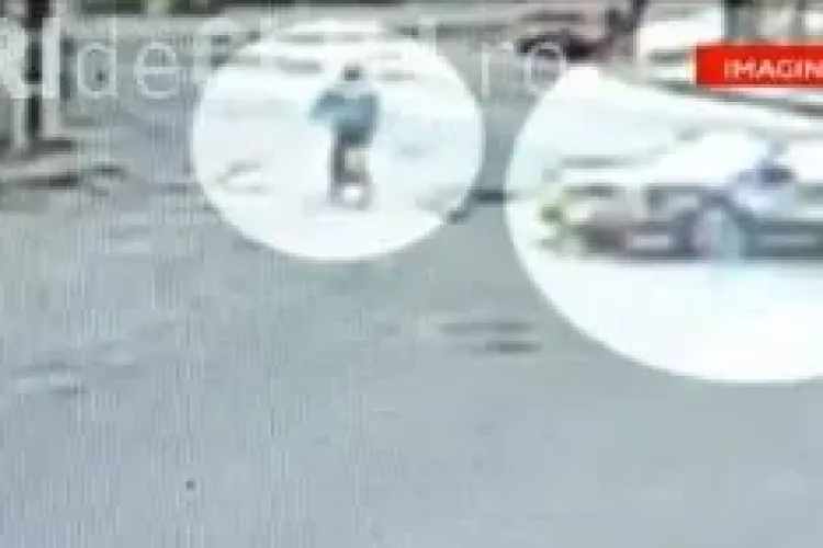 VIDEO - Un fotbalist din Turda a spulberat o femeie pe bicicletă - Totul a fost filmat de camerele de supraveghere