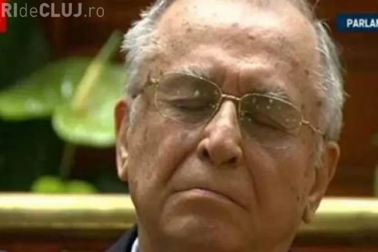 Ion Iliescu a adormit în timpul discursului lui Iohannis