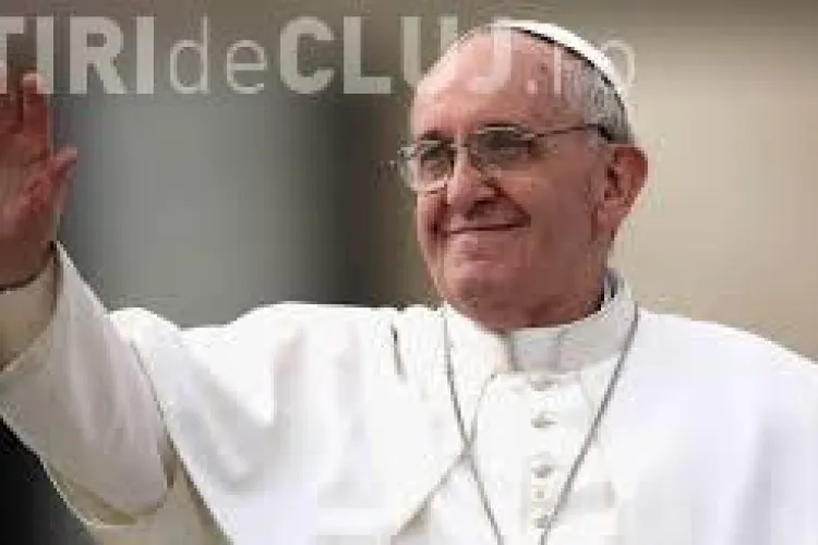 Papa Francisc despre atacurile din Franţa: Dacă un prieten spune lucruri rele despre mama mea, îi pot da un pumn, este normal - VIDEO