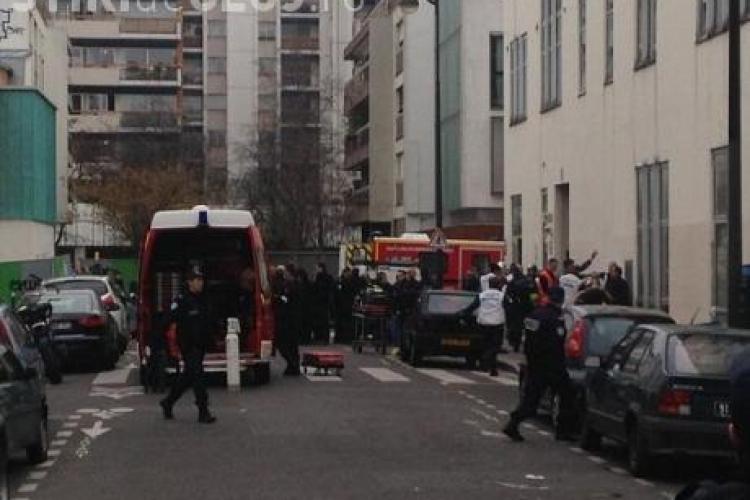 Atac armat la sediul ziarului CHARLIE HEBDO din Paris. Au murit 11 persoane
