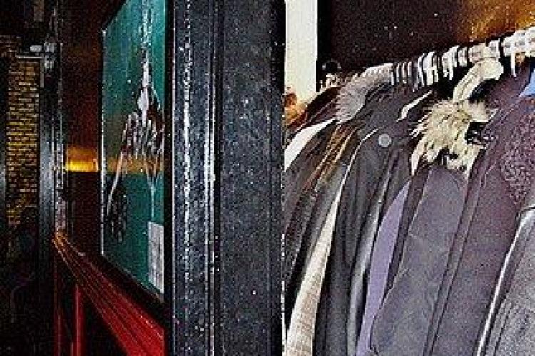 Hoț prins de polițiști după ce a furat o haină de peste 3.500 lei dintr-un local din centrul Clujului