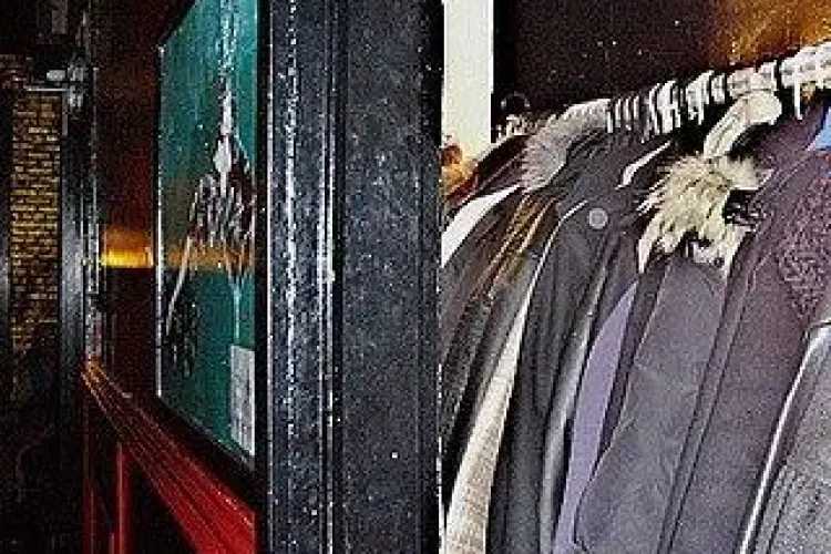 Hoț prins de polițiști după ce a furat o haină de peste 3.500 lei dintr-un local din centrul Clujului