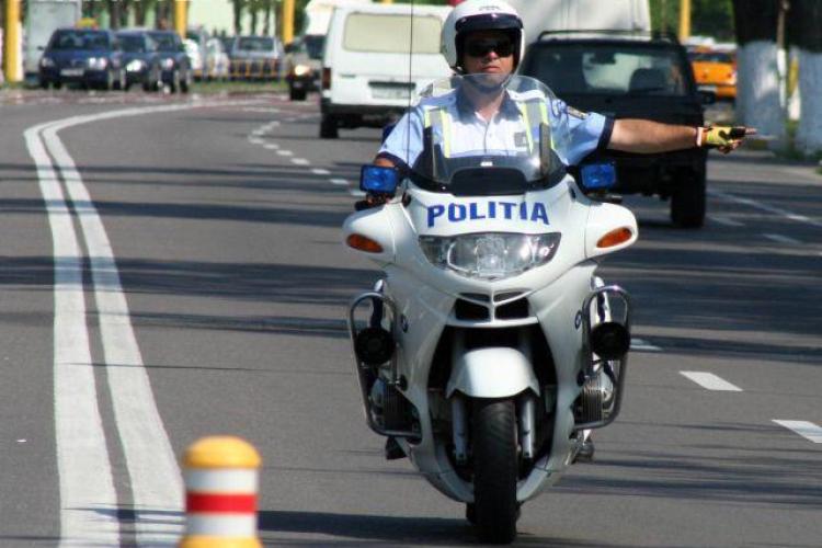 Polițiștii clujeni au primit  o motocicletă de peste 30.000 euro