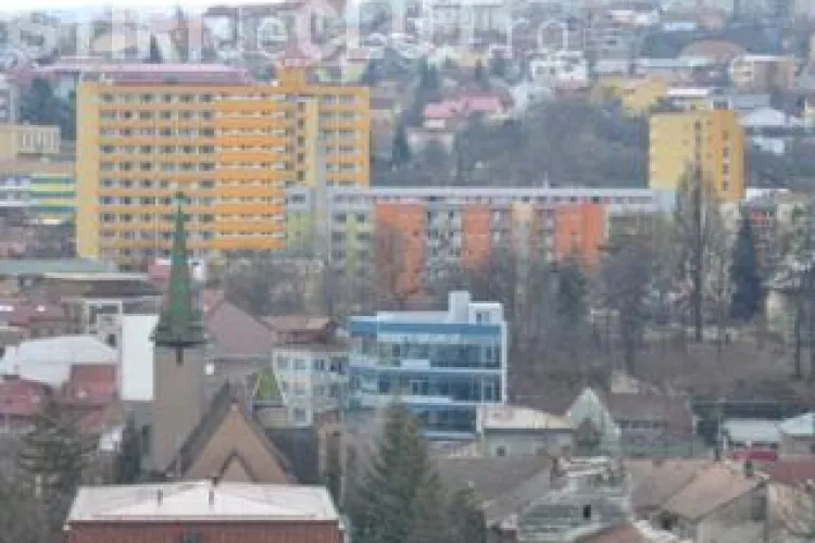 Primăria Cluj-Napoca a promis în 2012 un parking în Hașdeu. Au trecut trei ani și nu s-a făcut nimic