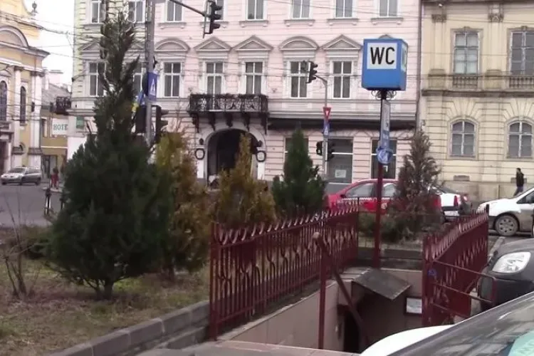TEST! La WC -ul public din centrul Clujului nu intri cu rugăminți. N-ai bani te descurci - VIDEO