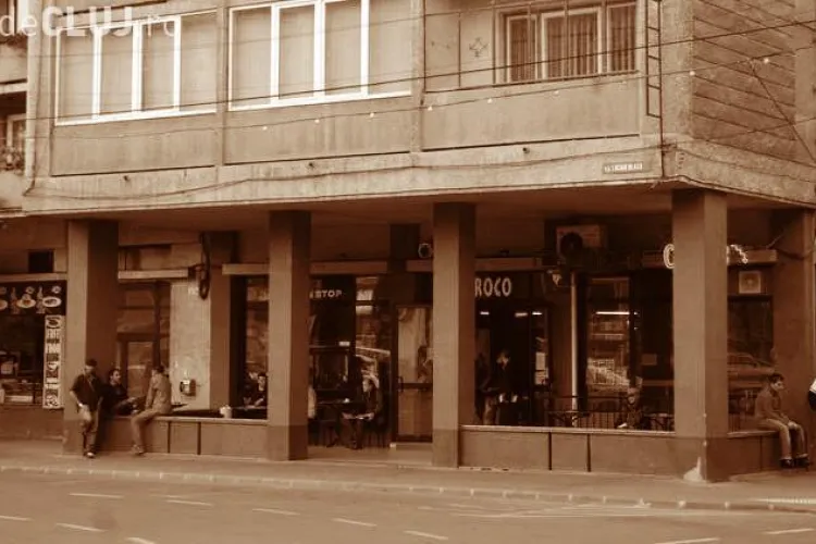 Banca se retrage din fostul Croco