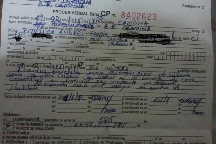 Biciclist amendat de poliție pentru că mergea pe zăpadă