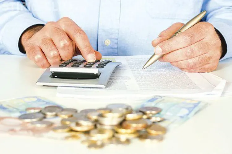 O bancă reduce dobânda pentru creditele în franci elvețieni