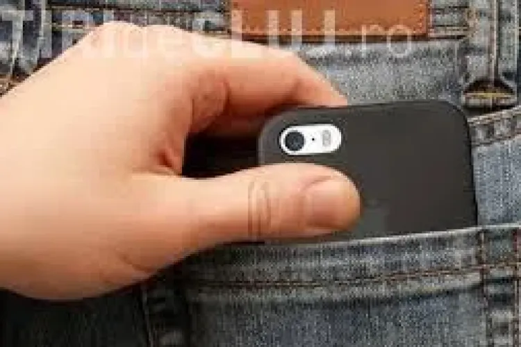 Clujean cercetat după ce a furat un telefon mobil dintr-un local de pe Republicii