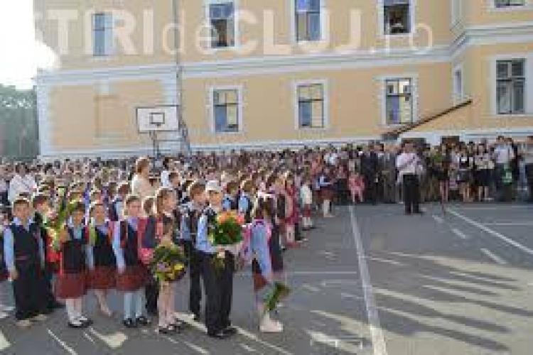 15.000 de elevi din Cluj-Napoca primesc burse și în 2015