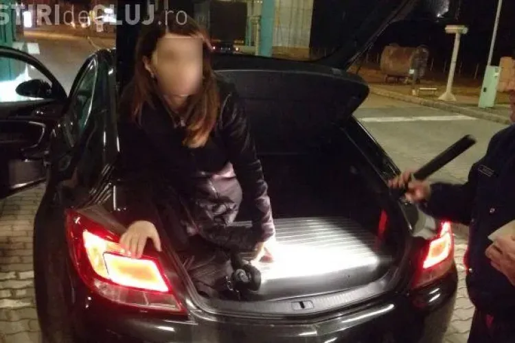 Ardelean prins la vamă cu soția în portbagaj