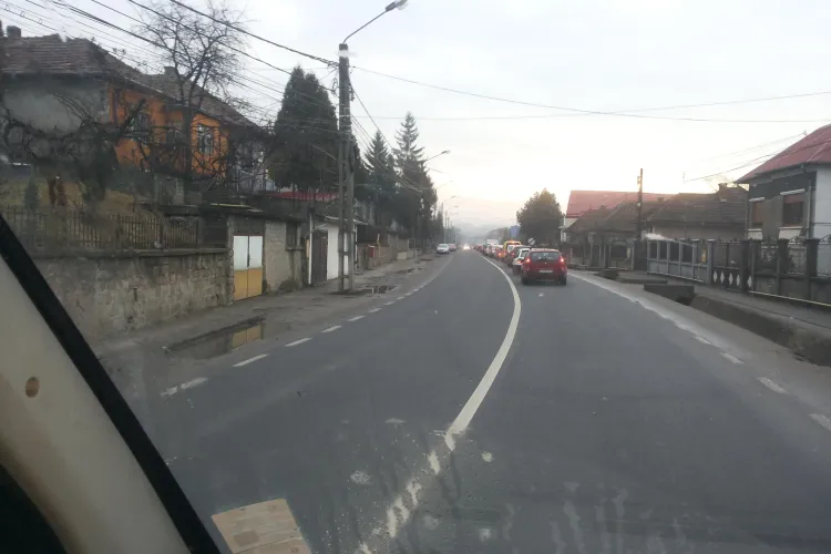 Traficul Baciu - Cluj-Napoca este blocat dimineața. Care este problema? - FOTO