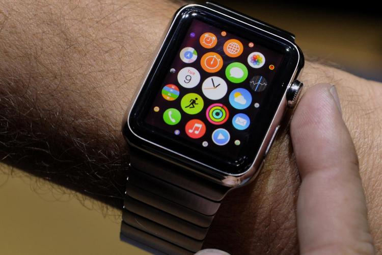 Chinezii deja au lansat replici de Apple Watch cu o lună jumătate înainte să fie lansat pe piață