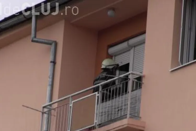 O bătrânică a pus pe jar Pompierii, Poliția și Salvarea la Dej. Ce a pățit de fapt VIDEO