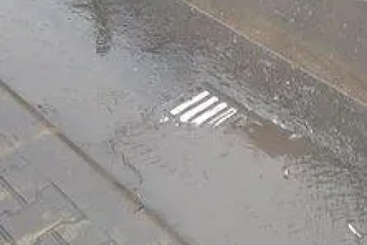 Un clujean îl întreabă pe Emil Boc, pe Facebook, de ce sunt colmatate canalizările din oraș