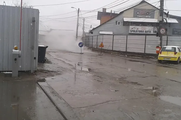 La Cluj-Napoca se fac asfaltări pe ninsoare - VIDEO