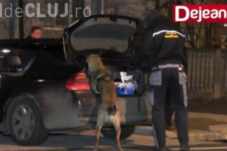 Traficanți de droguri arestați în plină stradă la Dej VIDEO