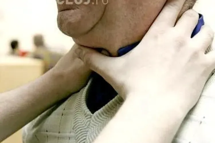 Tâlhar reținut de polițiști la Cluj! A luat la bătaie un bătrânel în stația de autobuz și i-a furat banii