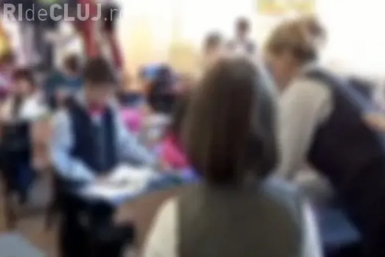 Noi înregistrări de la Liceul de Muzică din Cluj. Învățătoarea Monica Chiorean către copii: Vă mut gura la spate! - AUDIO