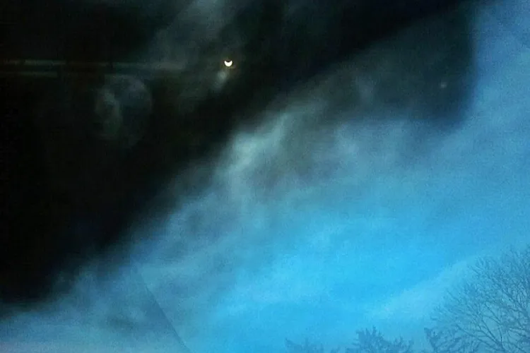 Cluj: Glumă macabră de Eclipsă. Un medic s-a uitat la soare prin radiografia unui bolnav de cancer - FOTO