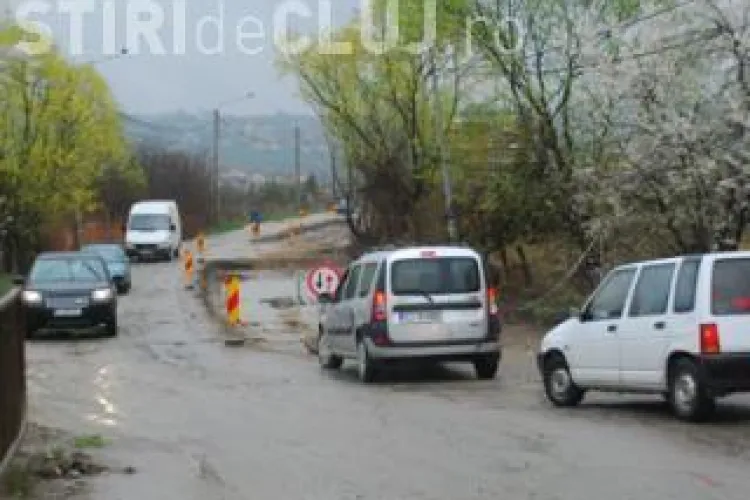 Clujenii de pe Voievodul Gelu sunt revoltați de lucrările de modernizare: Afaltează strada, dar nu ne baga nici măcar canalizare