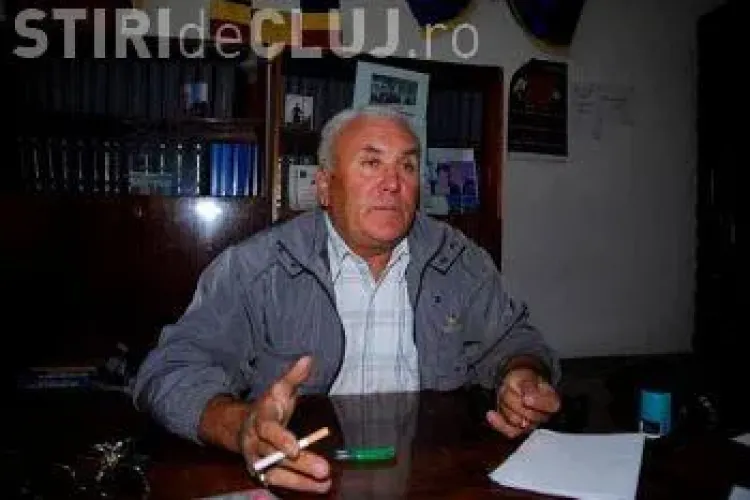 Primarul din Mănăstireni e în funcție, cu toate că ANI l-a declarat incompatibil din februarie