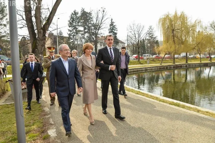 Familia Regală, în vizită la Cluj. Au plantat doi copaci în Parcul Central FOTO
