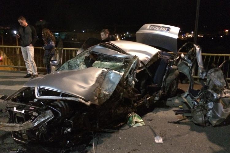 Ce viteză avea șoferul de 24 de ani mort la Cluj, pe podul IRA, joi seara - FOTO