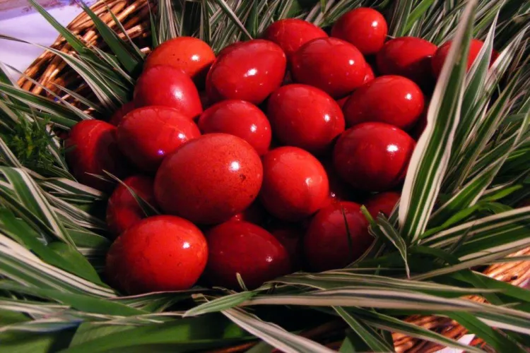 Cât de nocivă poate fi vopseaua pentru ouă. Medicii spun ce trebuie să eviți