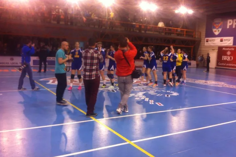 HANDBAL: Junioarele s-au calificat la Europene, după turneul de la Turda